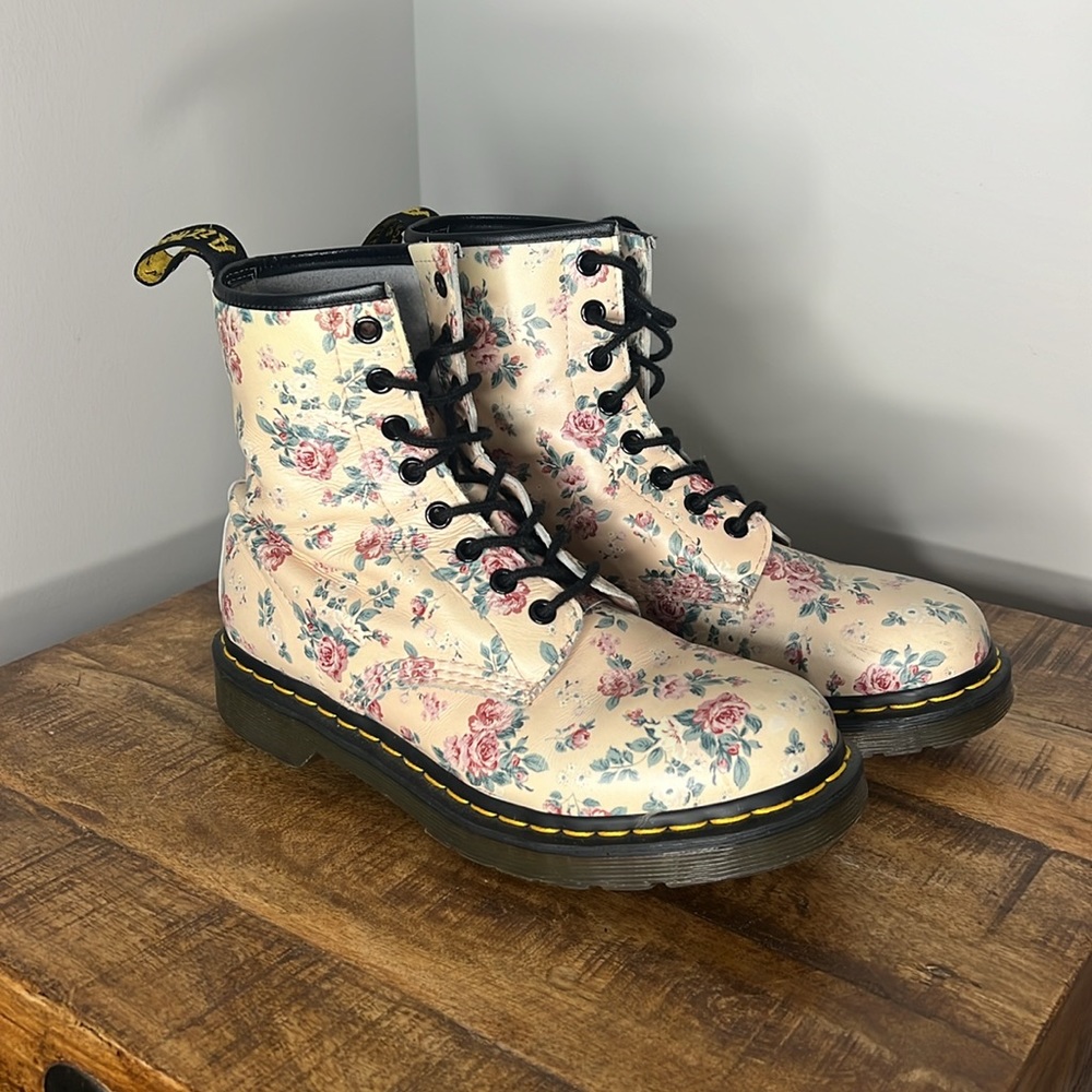 Dr. Martens 1460 Women’s Boots Vintage Rose